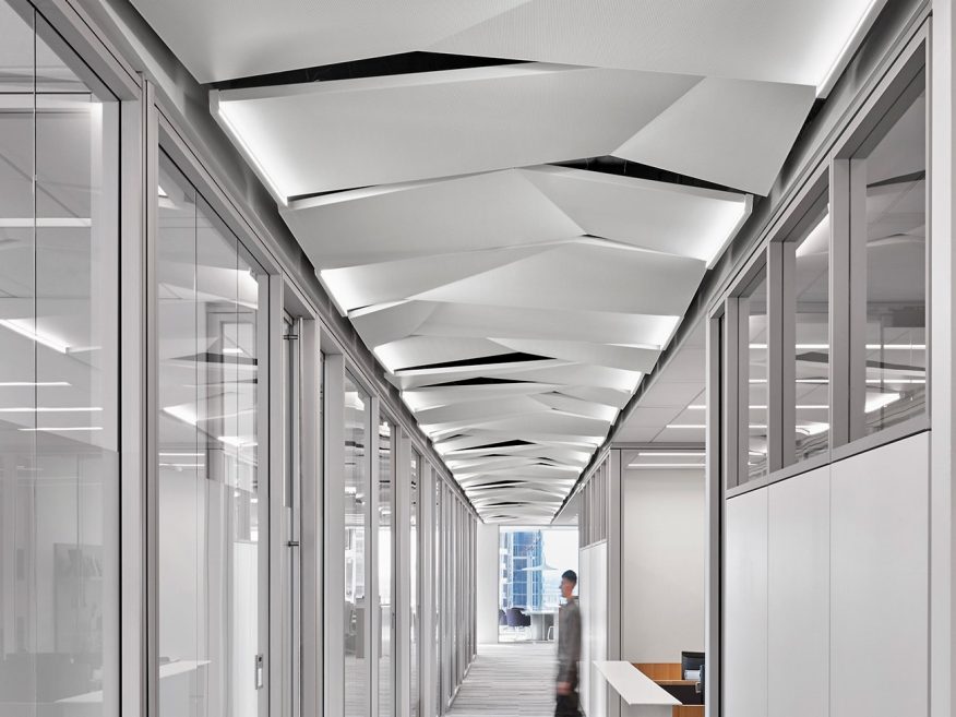 USG Ceilings Plus® Illusions® | Finish: Blanco Mat®, Architect: Gensler, Photo: ©Garrett Rowland, Courtesy of Gensler